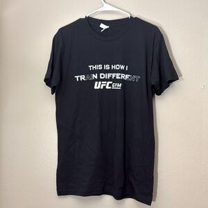 NEW! UFC GYM SHIRT - MEDIUM - BLACK